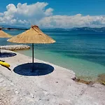 빌라 Nada Drače